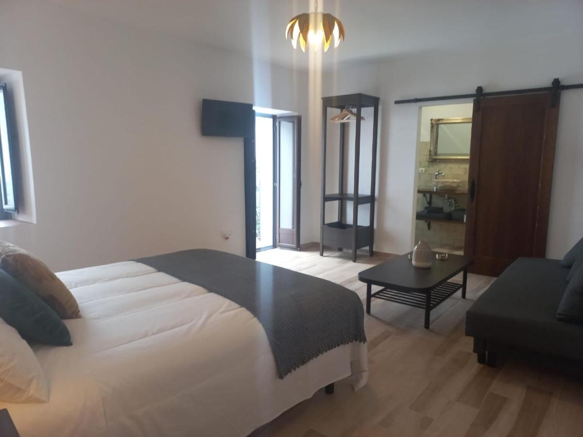 Casa Rural Aguilas Home Zhr Zahara De La Sierra Ngoại thất bức ảnh